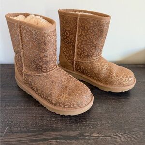 UGG shiny glitter leopard tan and bronze Shearling Boots kids 3